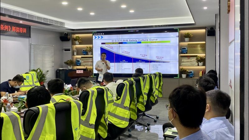 电工证含金量较高，具有广泛的市场需求。在报考时，要关注以下几点：